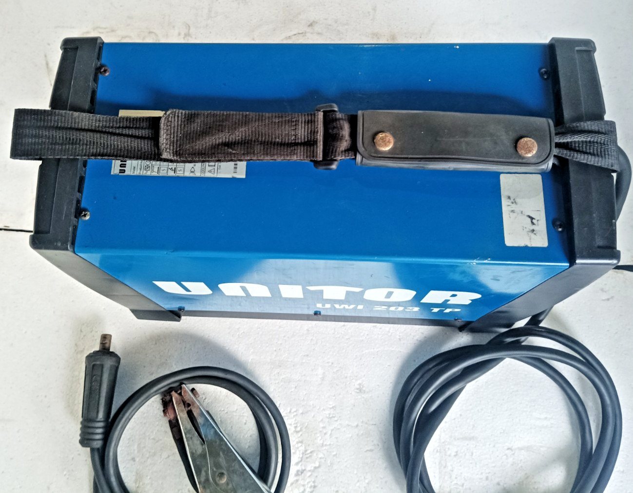 UNITOR UWI 203 TP WELDING MACHINE 200 AMPS 440V 3 PHASE.