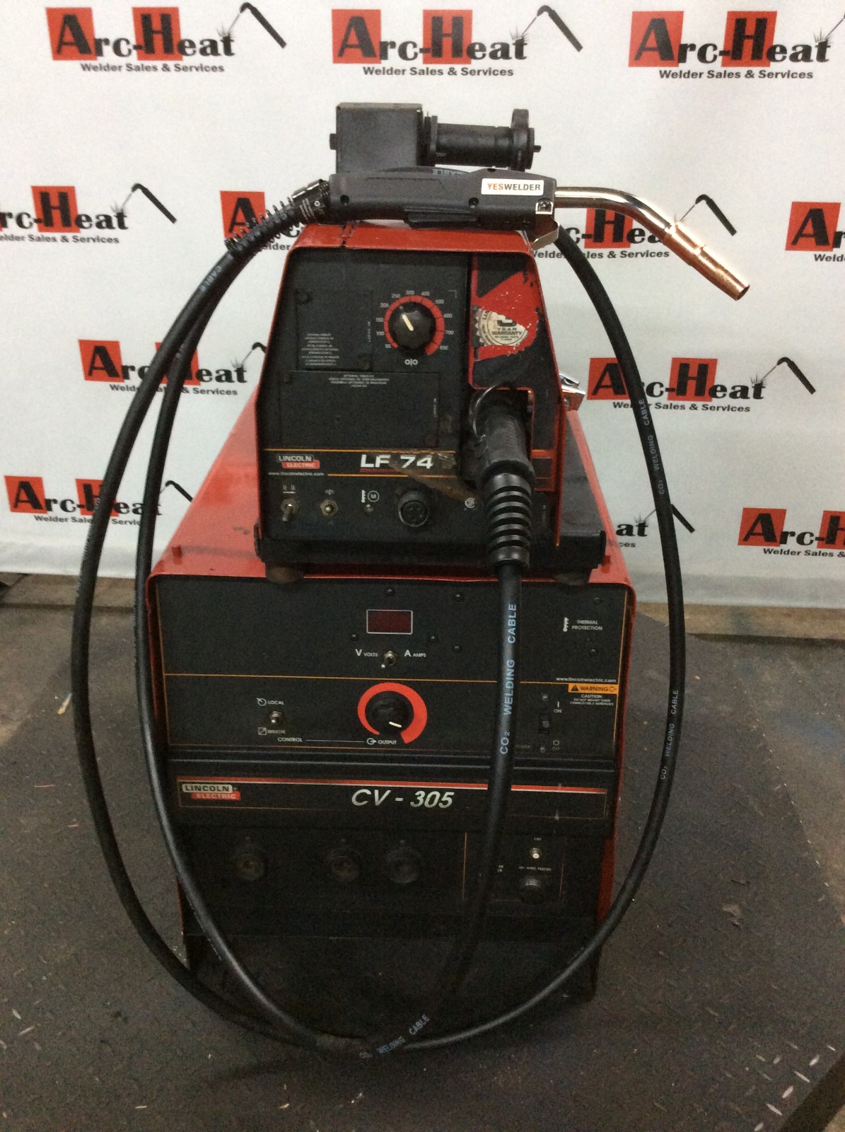 Lincoln Idealarc CV-305 MIG Welder