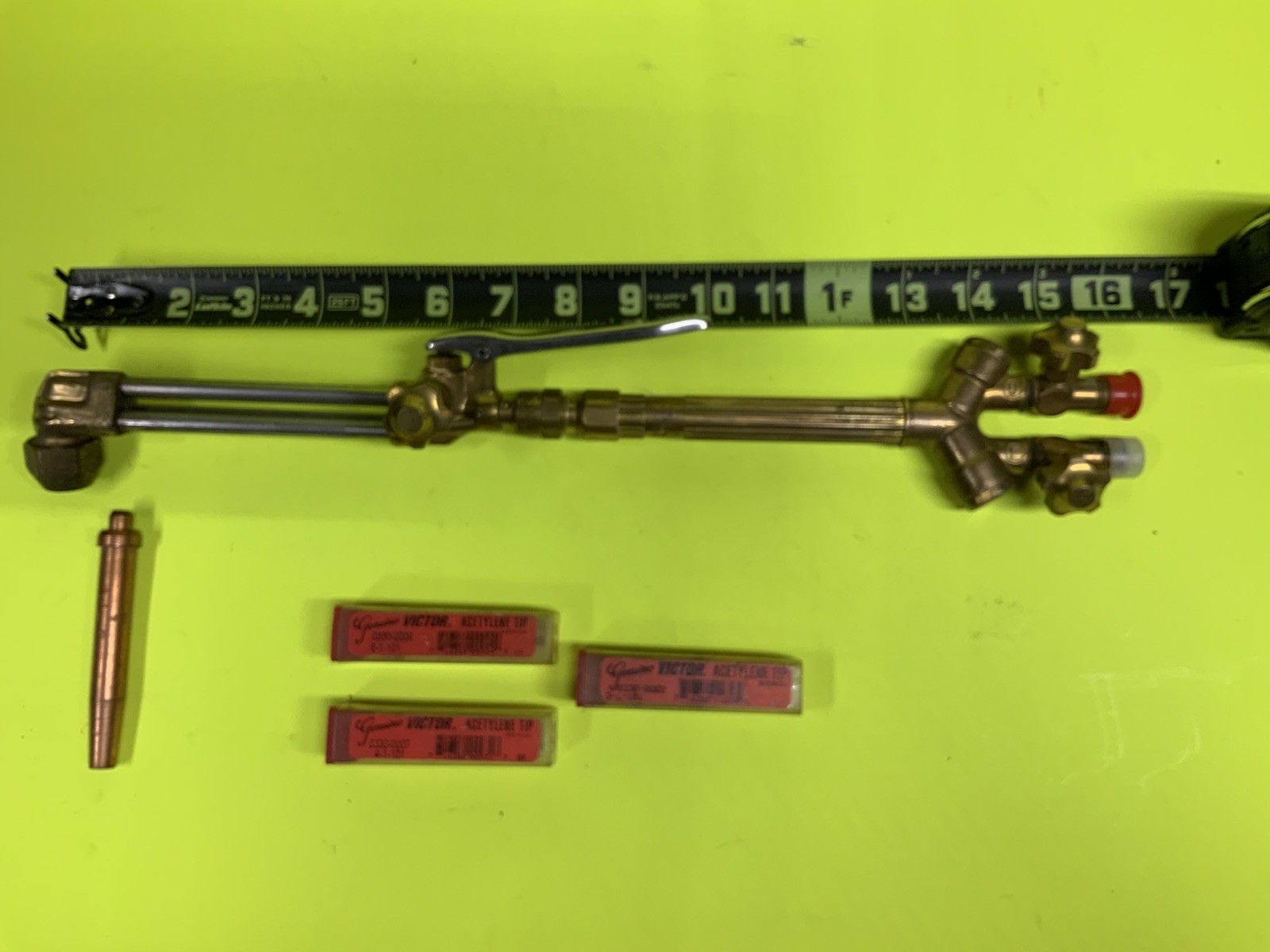 Victor Cutting Torch Set CA25 Attachment WH26FC Handle &4 tips