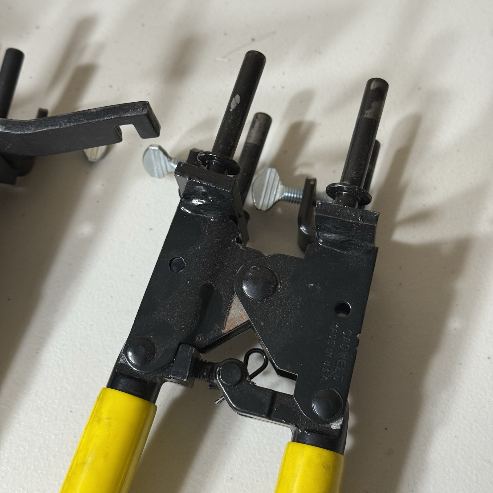 nVent ERICO Cadweld L160 Exothermic Welding Mold Handle Clamps Lot Chain Pipe