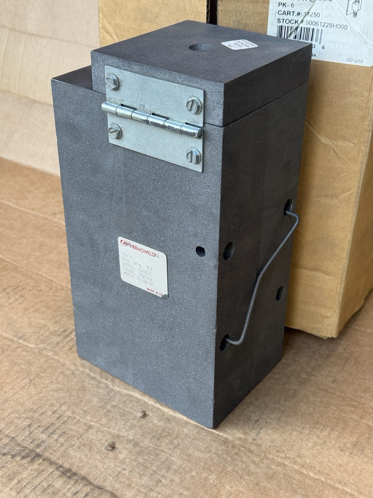 ThermOweld M-1228-H CS-4 500 MCM to Vertical Steel Mold * Open Box