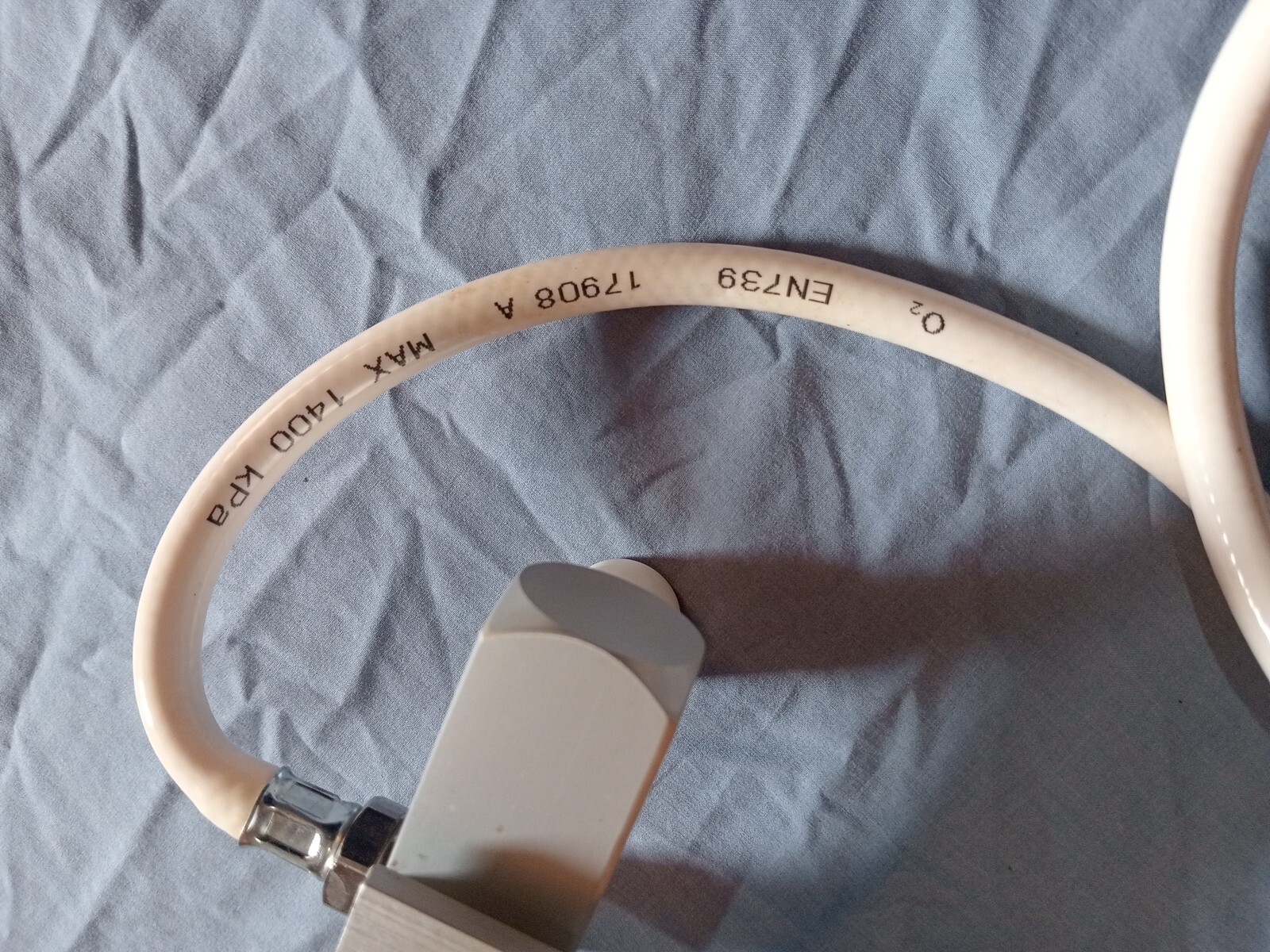 Unitor Double Outlet Complw HOSE Ox double outlet has one inlet , New