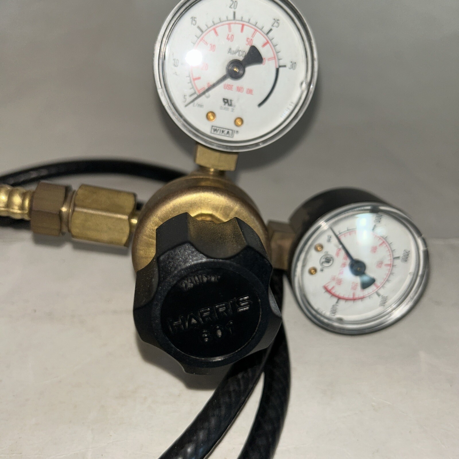 Harris gas shielding regulator for a welding torch (11777)