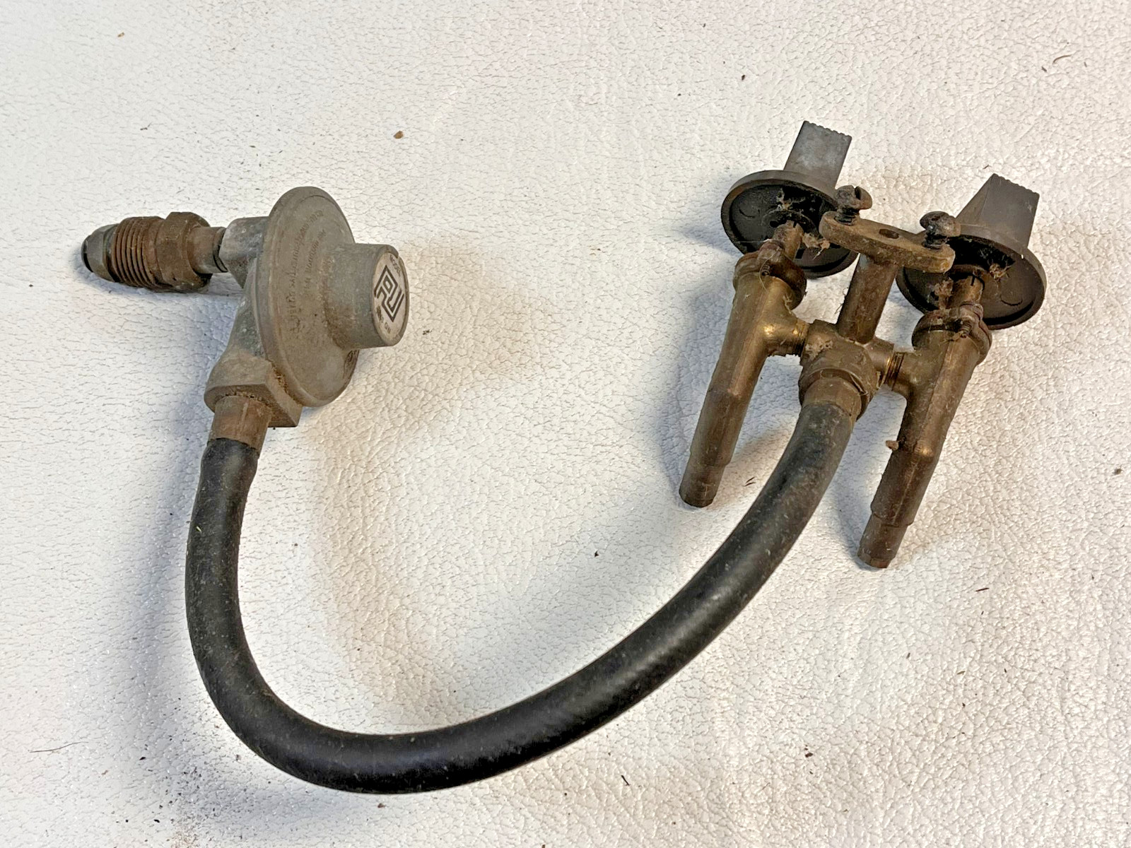 PJ Model 7180-GW Propane Gas Regulator with Hose & On/Off Switches