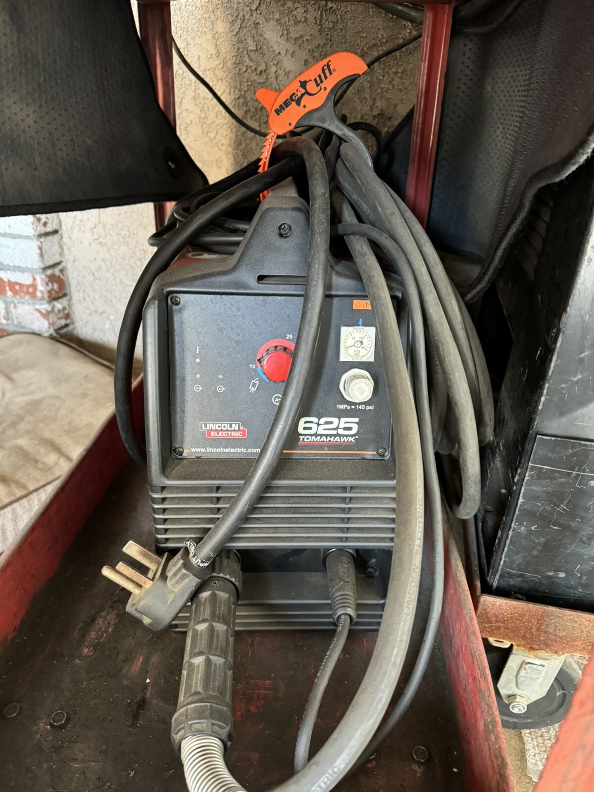 Lincoln Tomahawk? 625 Plasma Cutter with 20 ft (6.1 m) Hand Torch K2807-1
