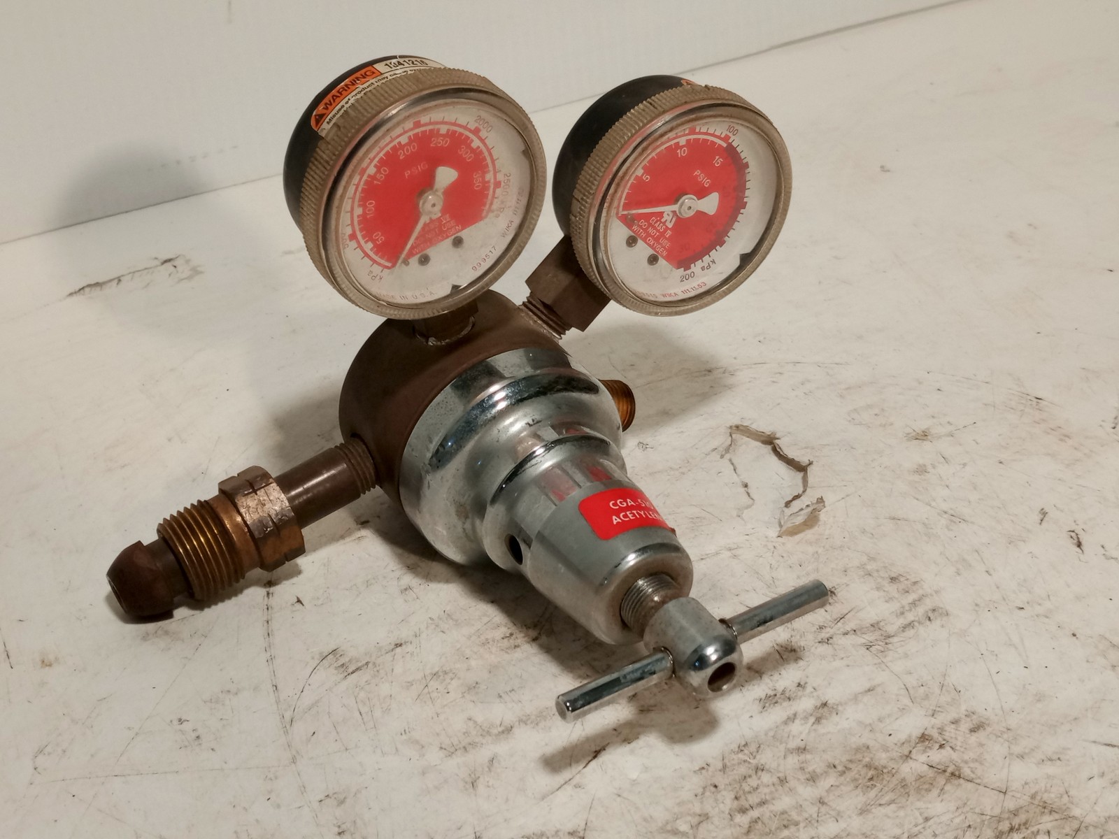 ESAB LO acetylene regulator CGA-510 dual gauge 0-400 PSI used as shown