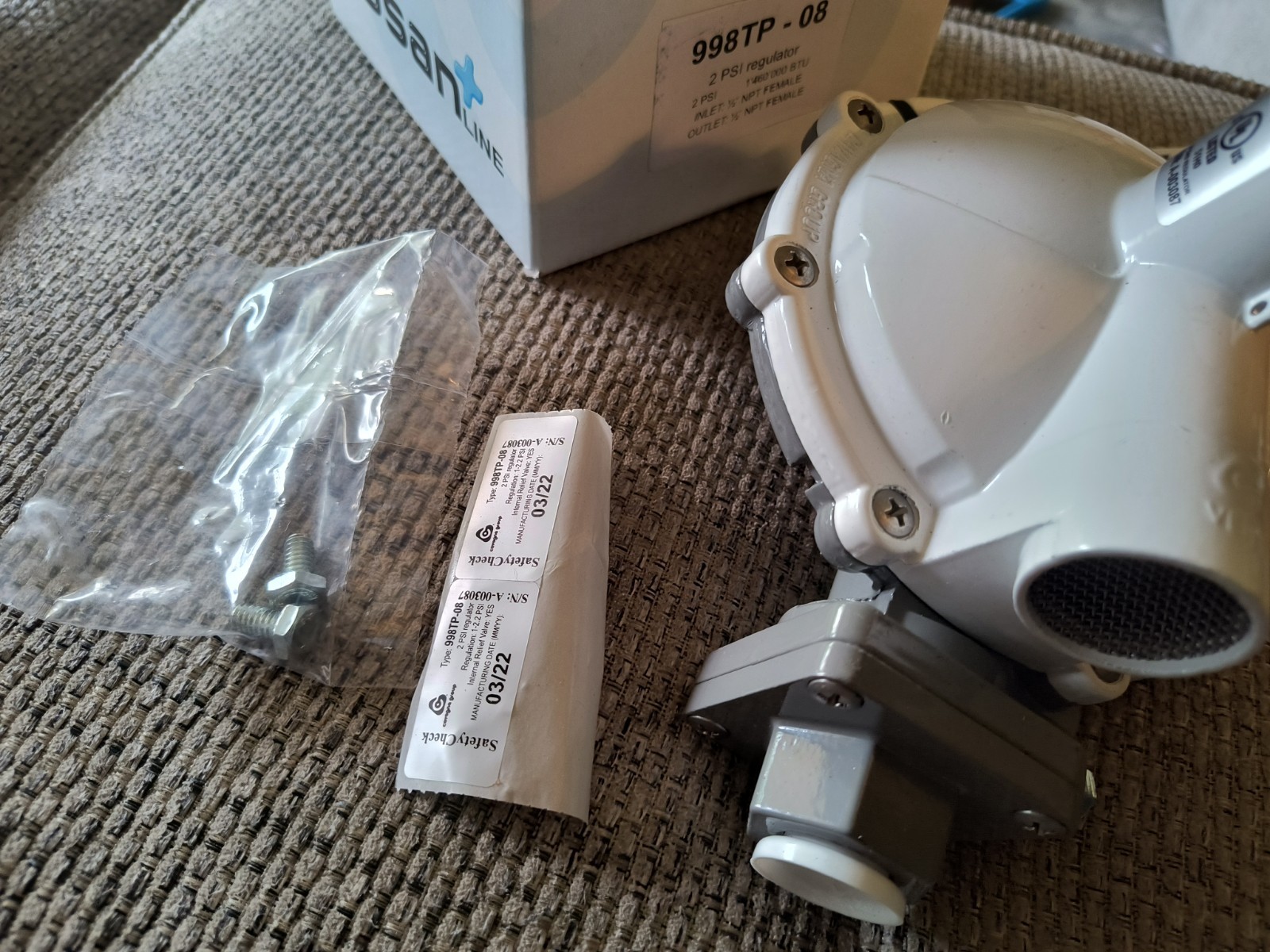 KOSAN 998TP-08 1/2″ NPT x 1/2″ NPT 2 PSI 1.46M BTU PROPANE REGULATOR NEW Cavagna