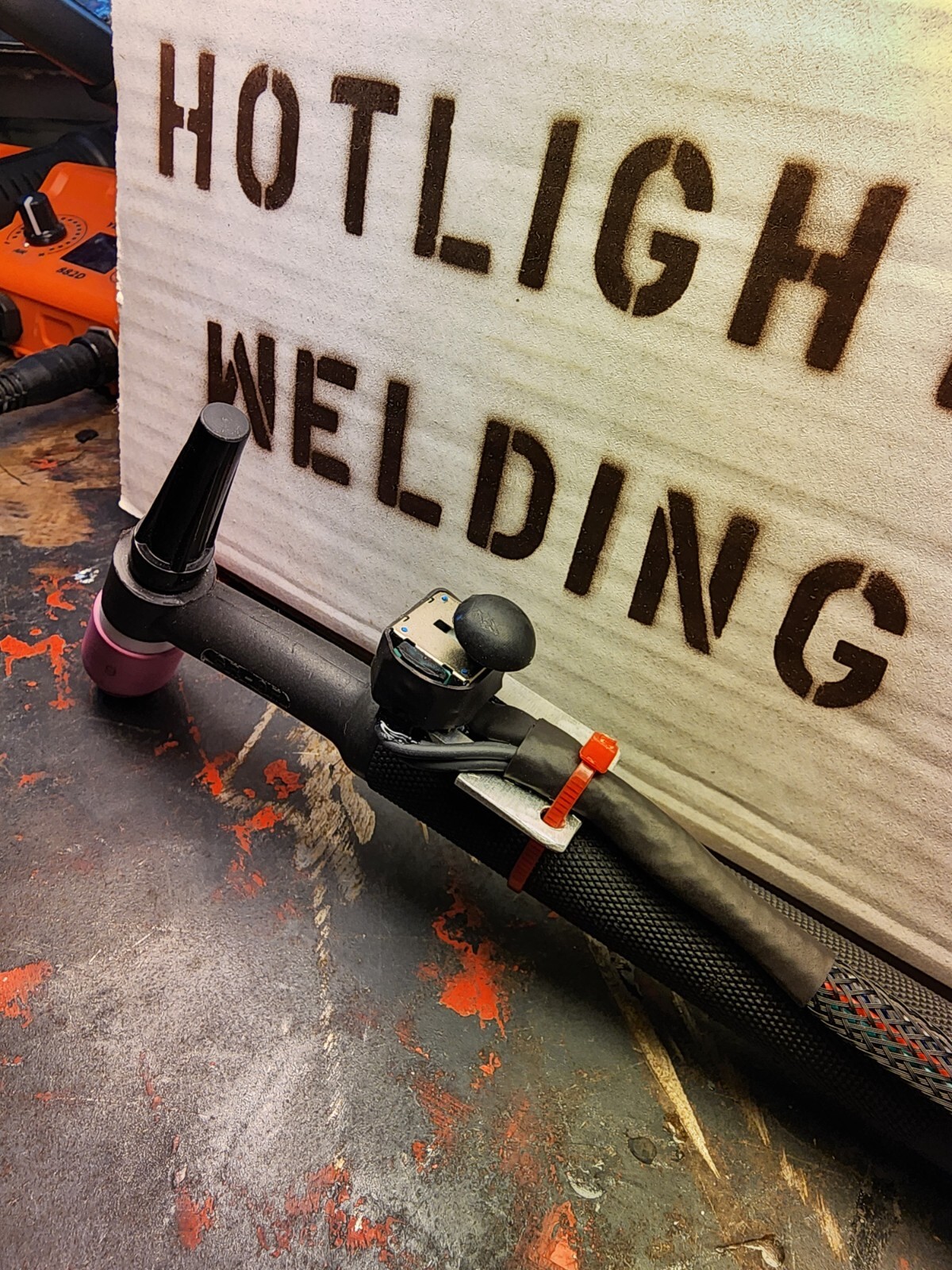 titanium tig 200 ac/dc welder HOT ROCKER amperage control