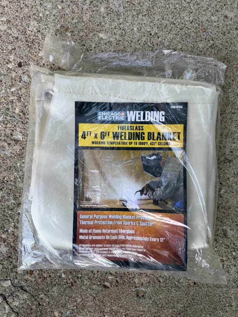 New Chicago Electric Welding 4ft x 6ft Fiberglass Welding Blanket