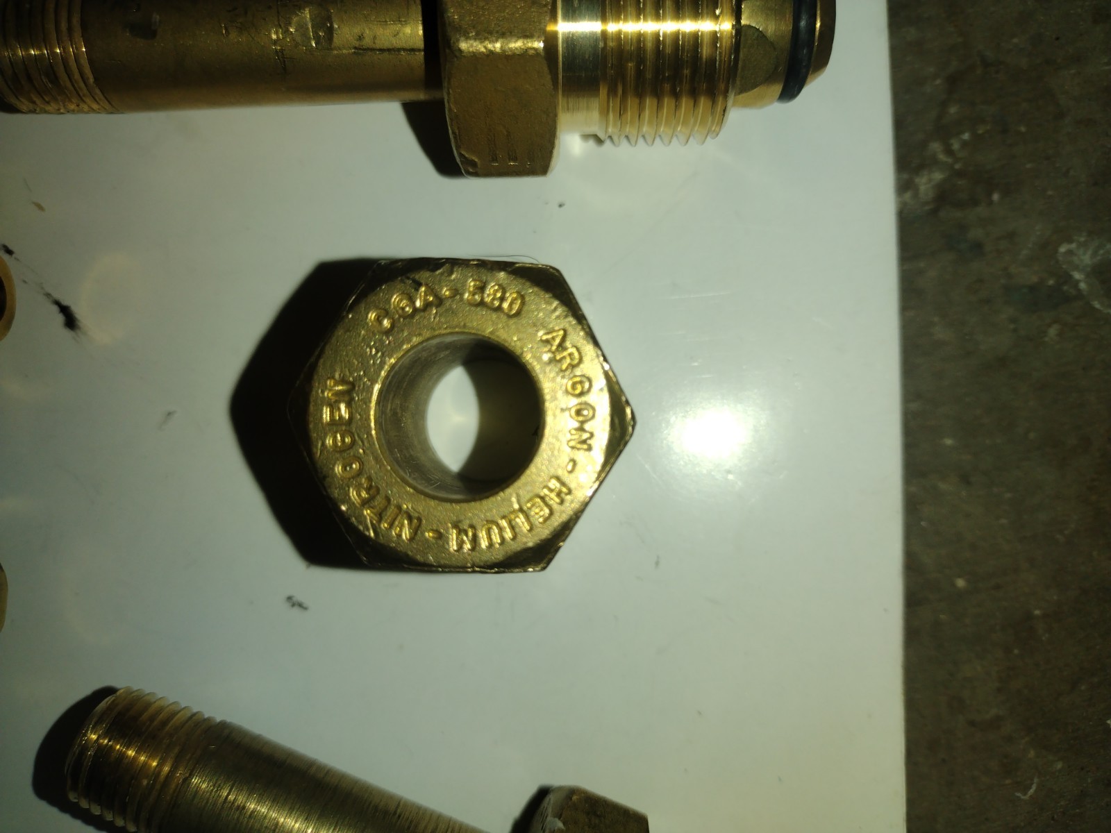 CGA-580 Nut 3″ Nipple, Regulator Inlet Fittings Co2/Argon/Nitrogen/Helium (36)