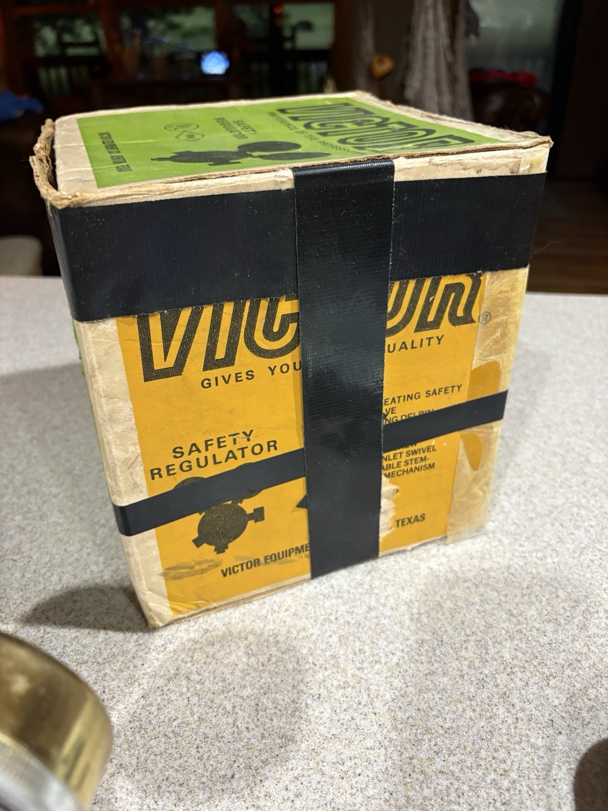Vintage Brass Victor Safety Regulator SR 450D-540 . For Oxygen Tank
