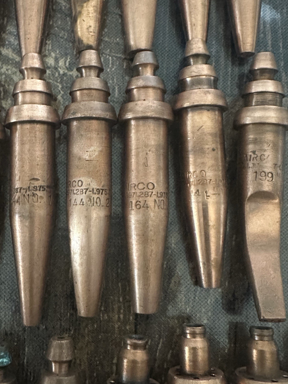 23 Airco 144-1, 199, 166-2, 124-1, 138 Cutting Torch Tip Lot & 4 Oxweld