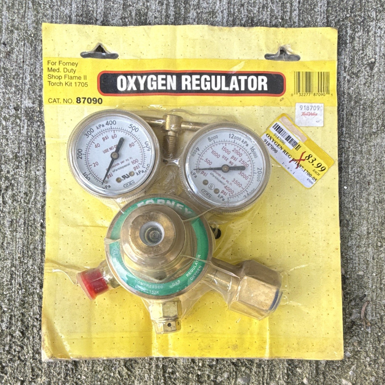 Forney Oxygen Regulator Dual Gauge for Oxygen Gas, Cat. No. 87090 MPN