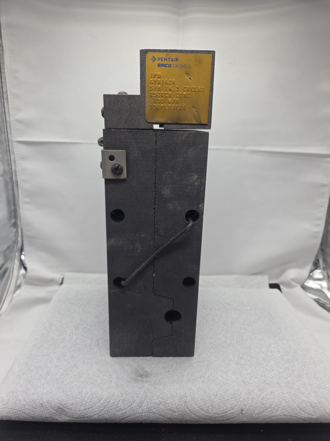 Erico Cadweld GYR162V Graphite Mold For Welding Cable 5/8 14.3 CUCLRD 250 KCM
