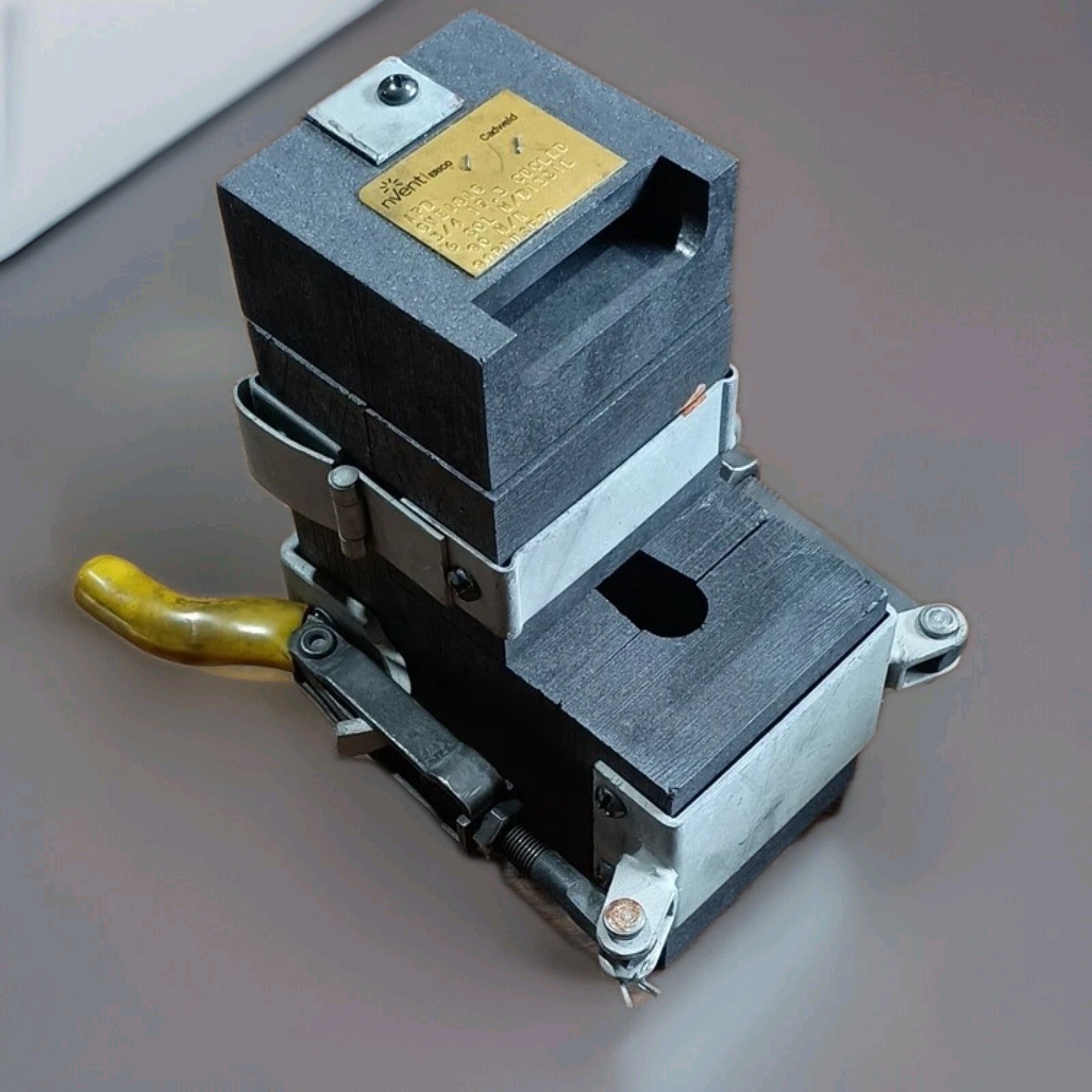 nVent/ERICO CADWELD MOLD IPB GYE18IG 3/4 17.3 CUCLRD 6 SOL WB1331L 90 W/M