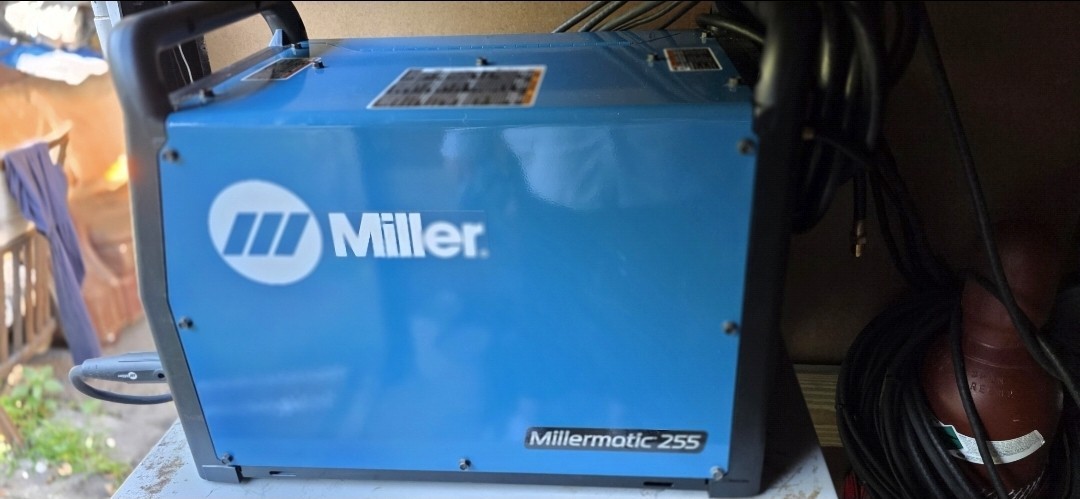 Miller Millermatic 255 MIG Welder Pulsed MIG 208/240v with Running Gear