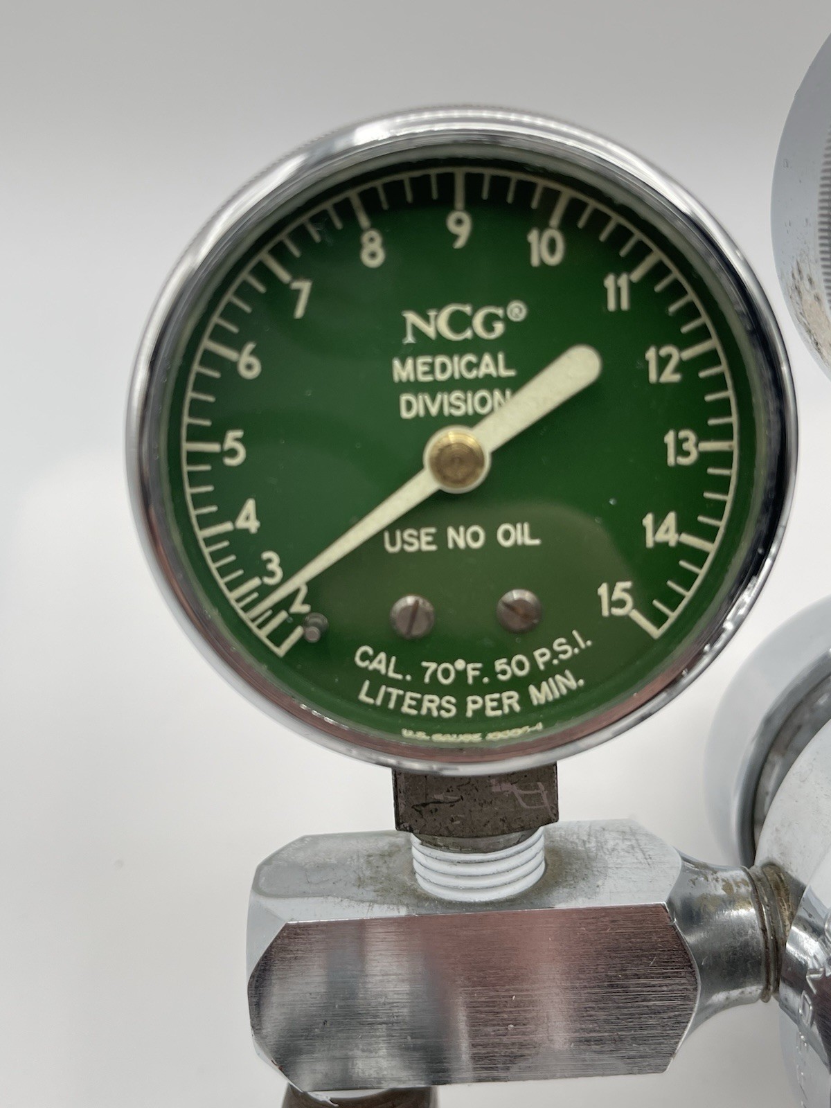 Liquid Carbonic 754 Oxygen Therapy Regulator 0-15/4000 PSI U.S. Gauge Used