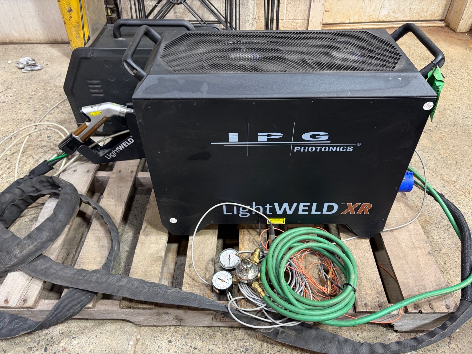 LightWELD 1500XR – Laser Welder w/ feeder, Complete Set-Up, weld with precision