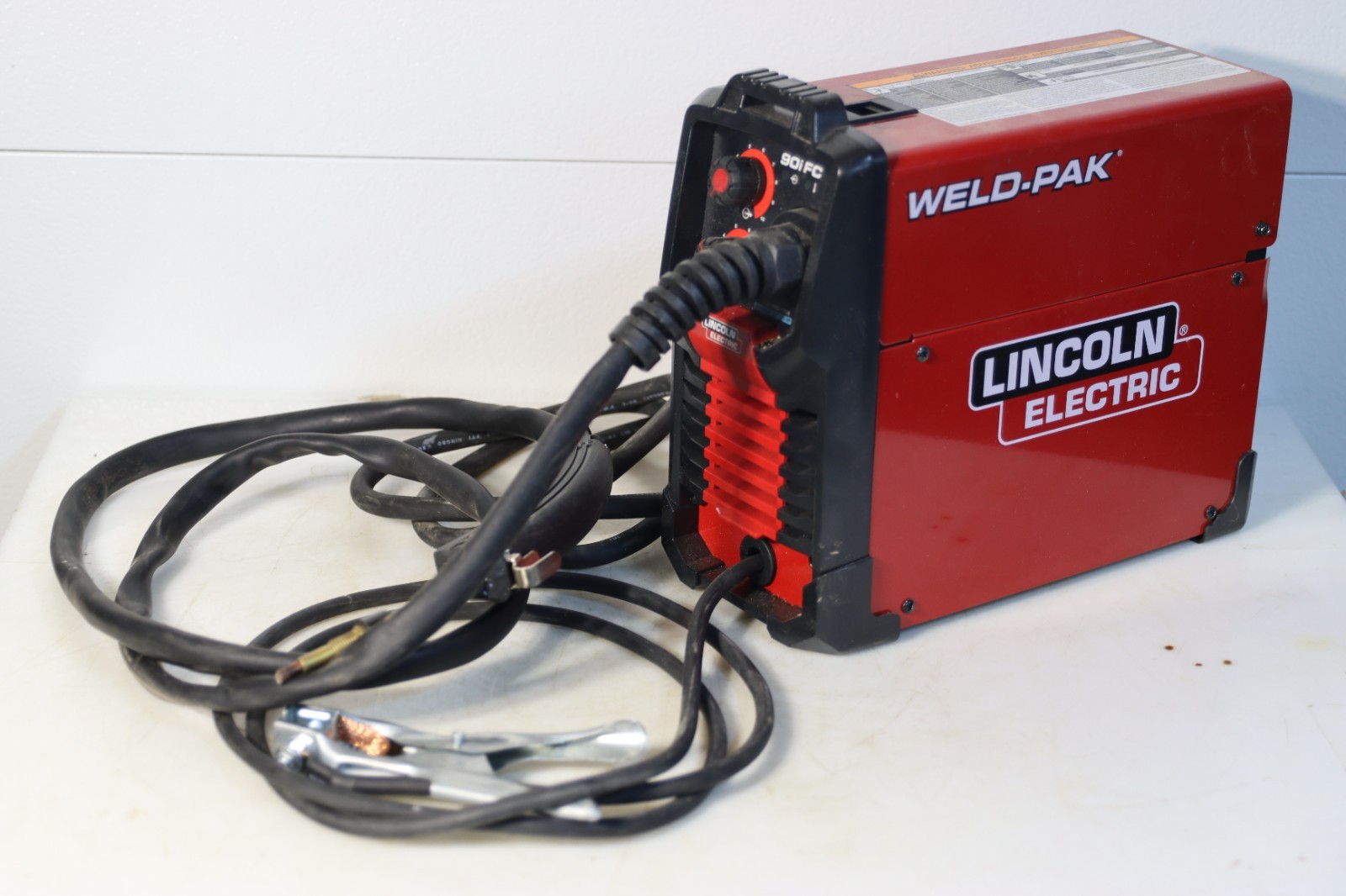 Lincoln Electric WELD-PAK 90i FC Flux-Cored Wire Feeder Welder, Needs New Tip
