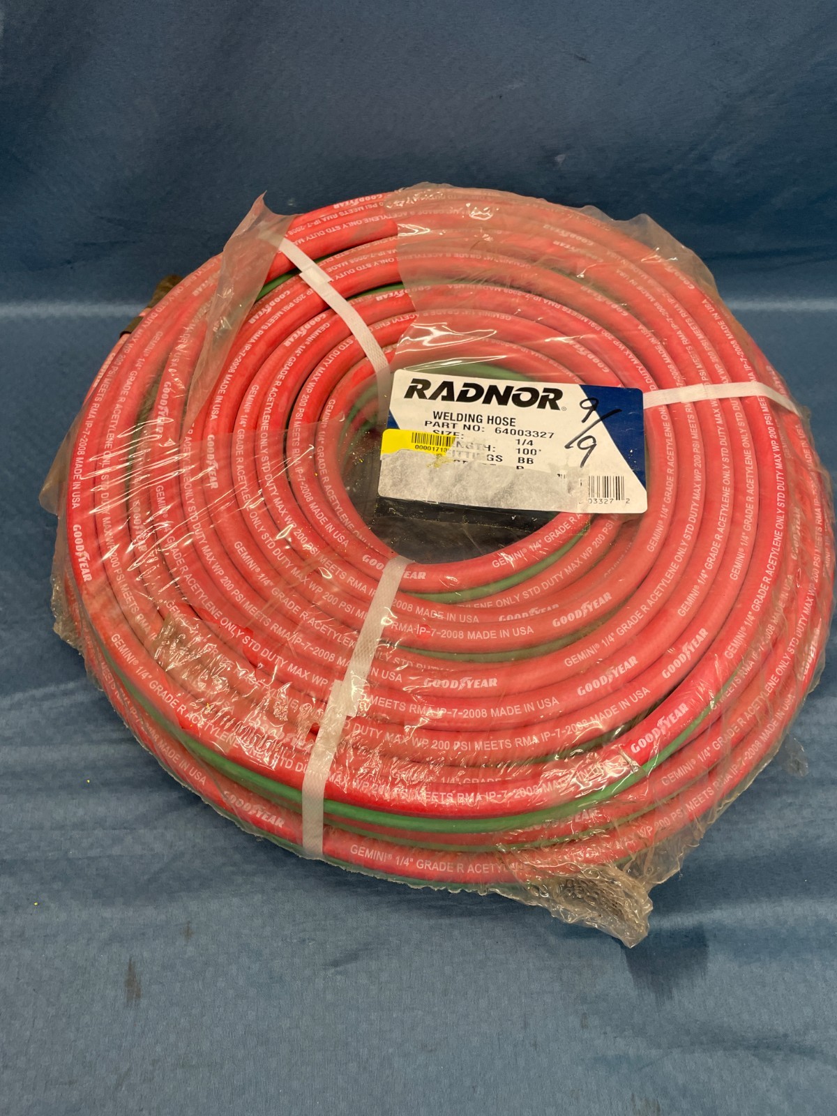 RADNOR™ 1/4″ X 100′ Red And Green EPDM Rubber Twin Hose With BB Hose Fittings