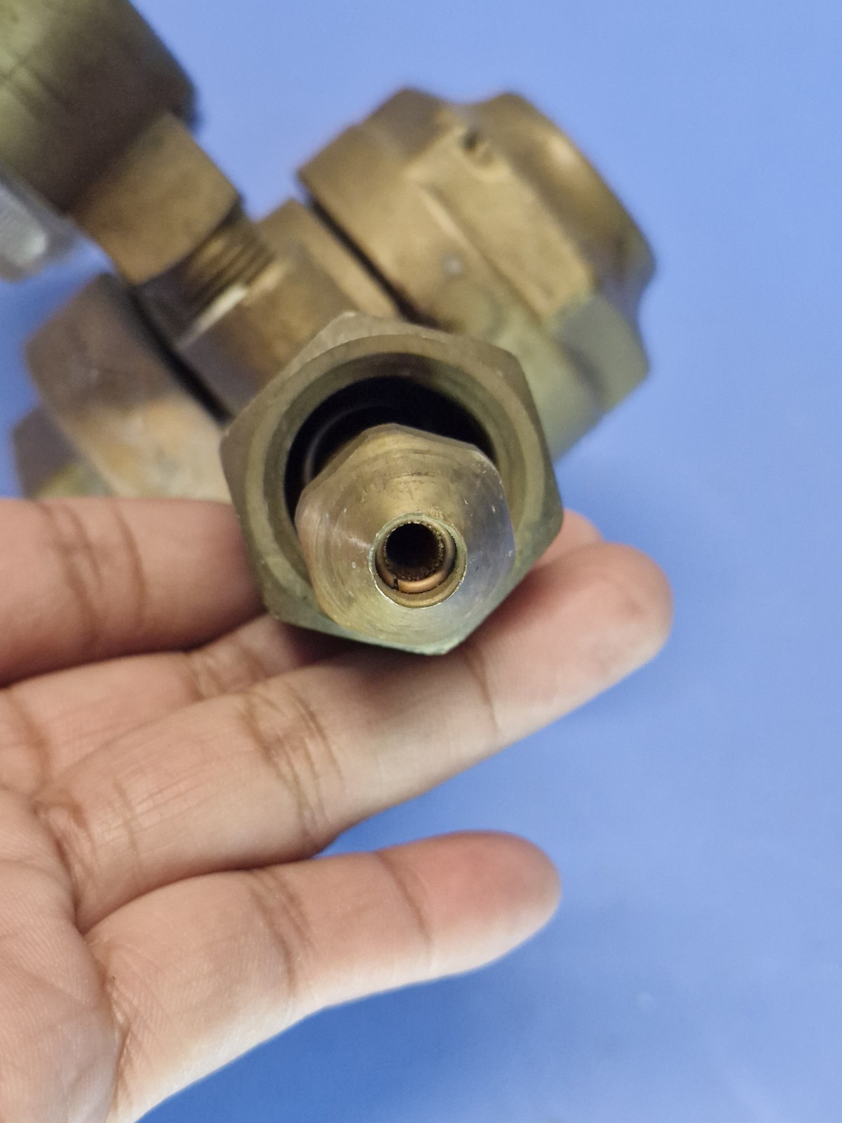 Vintage Brass Gas Pressure Regulator Dual Gauges 0–600 PSI 0–30 PSI