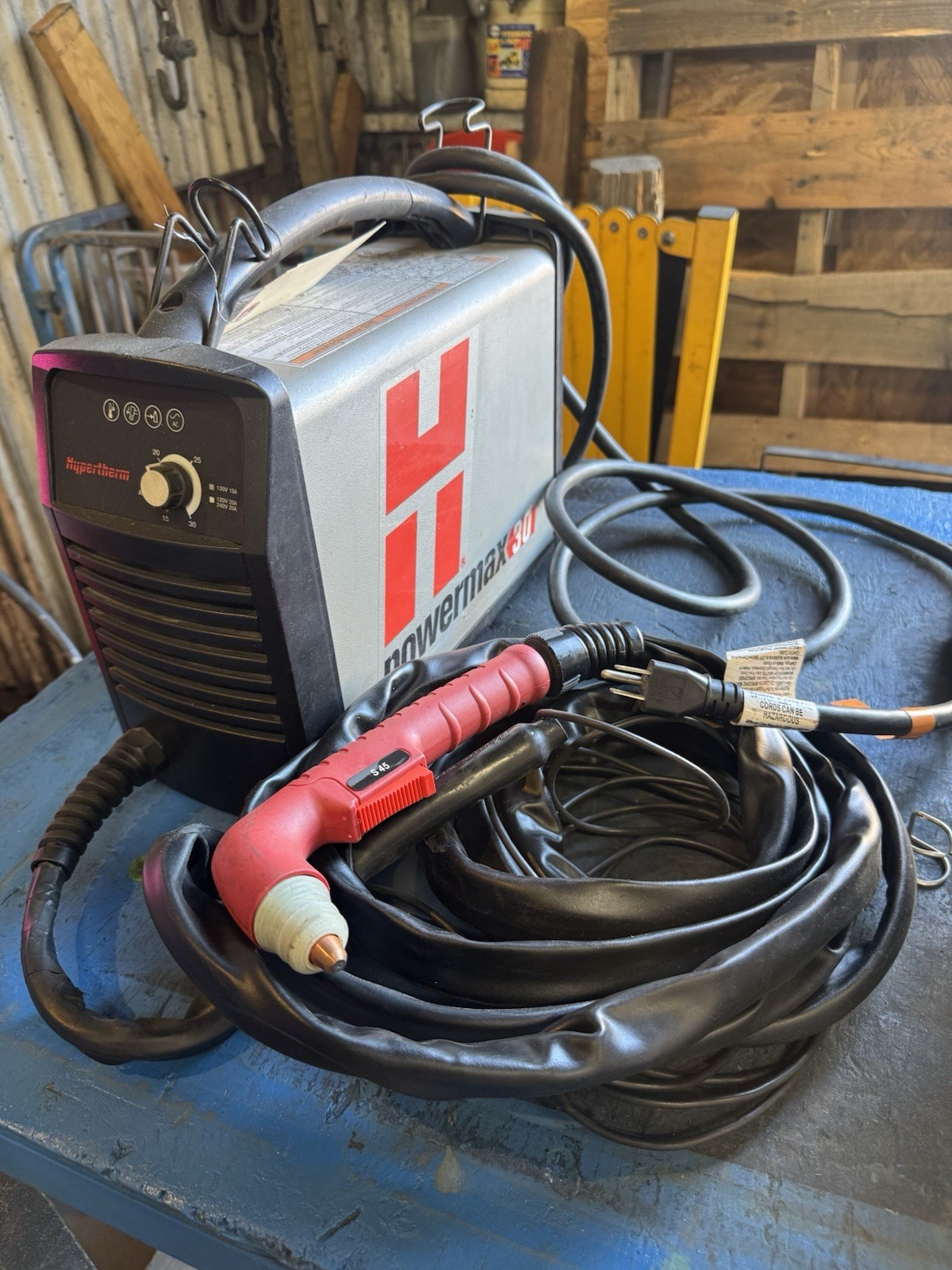 Hypertherm POWERMAX 30 Has New Aftermarket Torch This Is A Good Used Machine