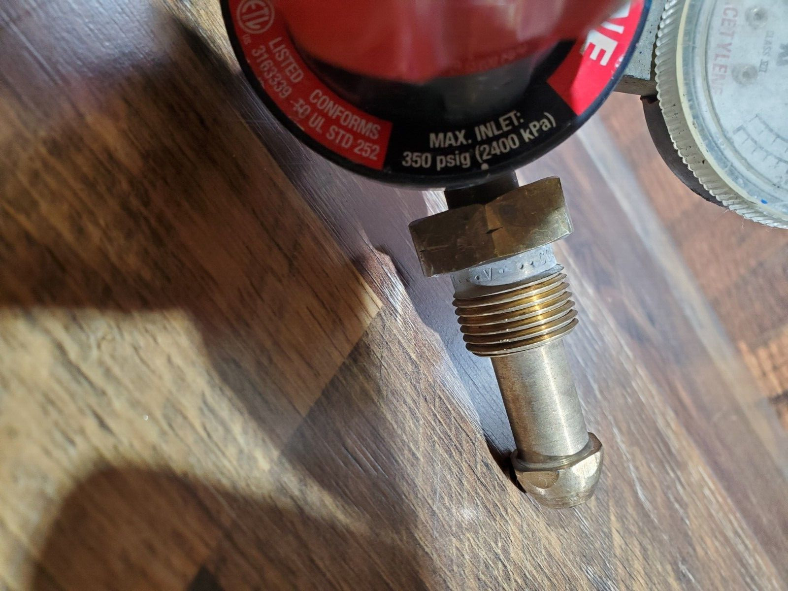Radnor Model G250-15-510 Acetylene Regulator 350 psig