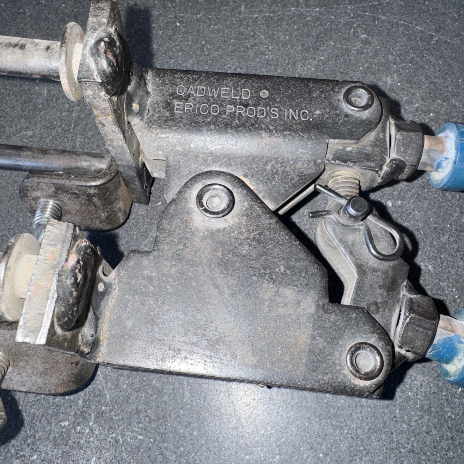 L160 nVent Erico Cadweld Handle Clamp For Exothermic Mold E-Z Change
