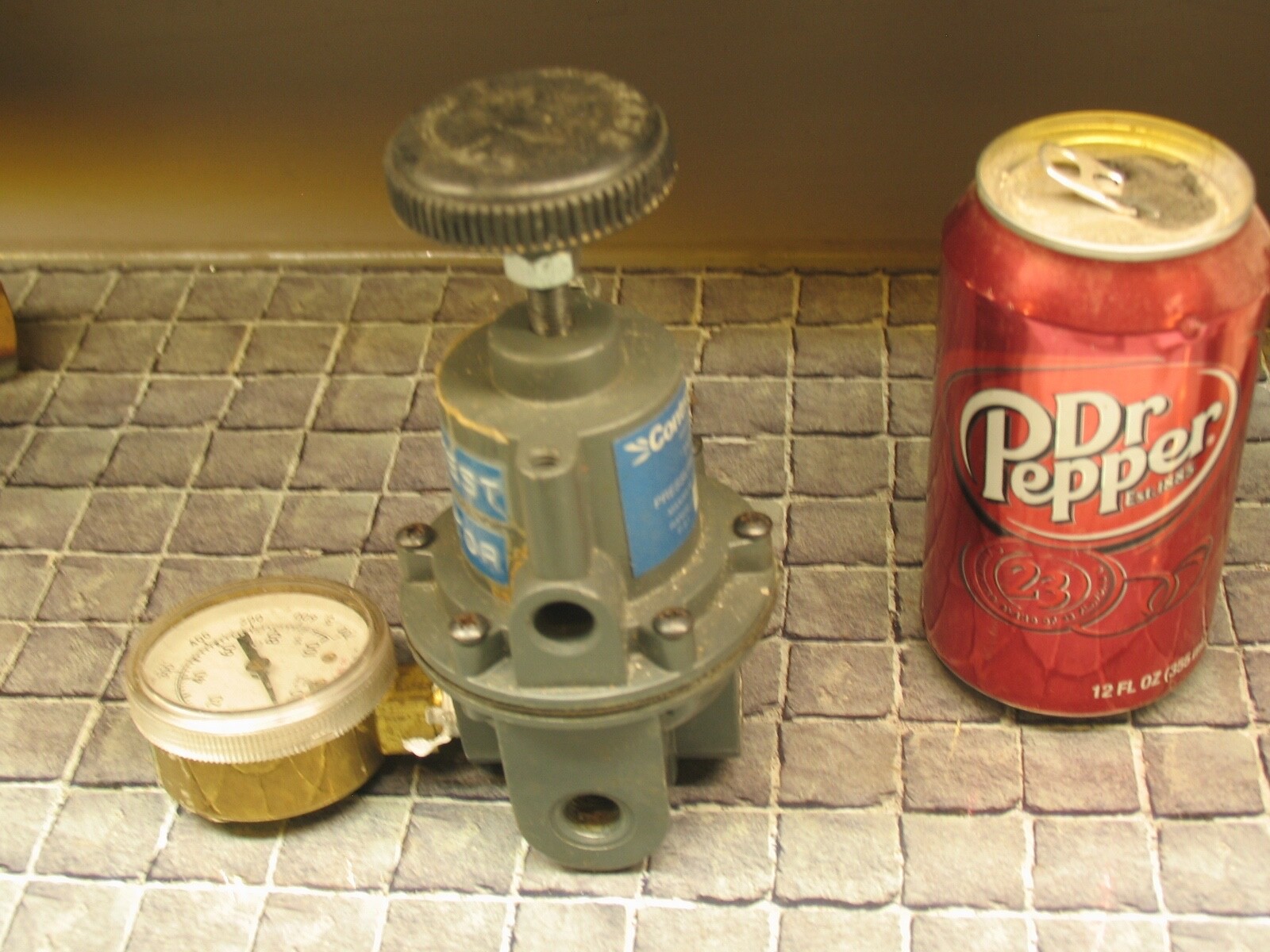 Gas Pressure Regulator ( ControlAir Type 700 ) 0-100psi