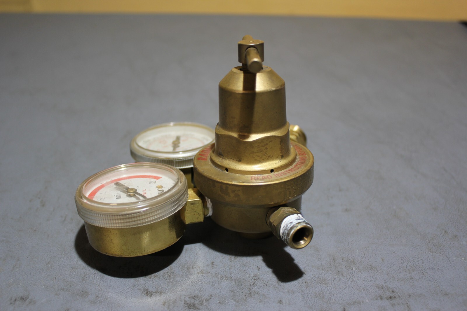 RADNOR compressed gas regulator 250-15-510