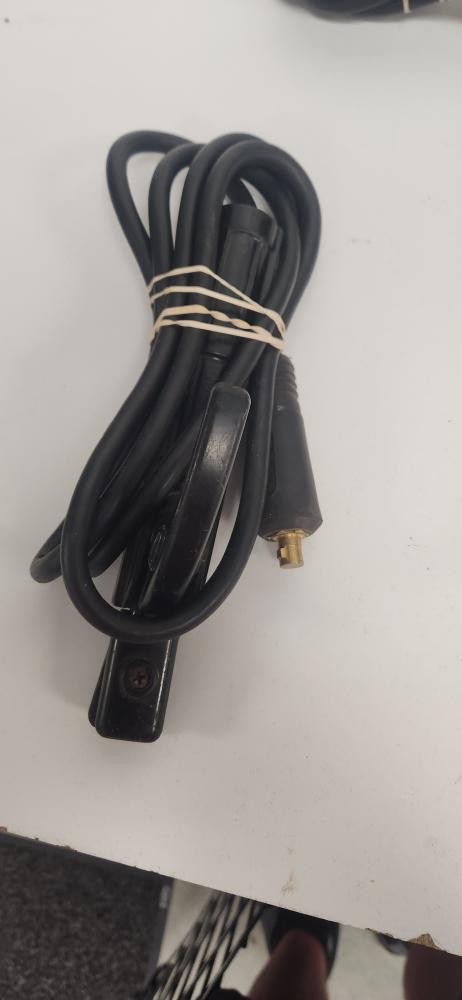 CHICAGO ELECTRIC 80 AMP INVERTER ARC WELDER (P04024107)