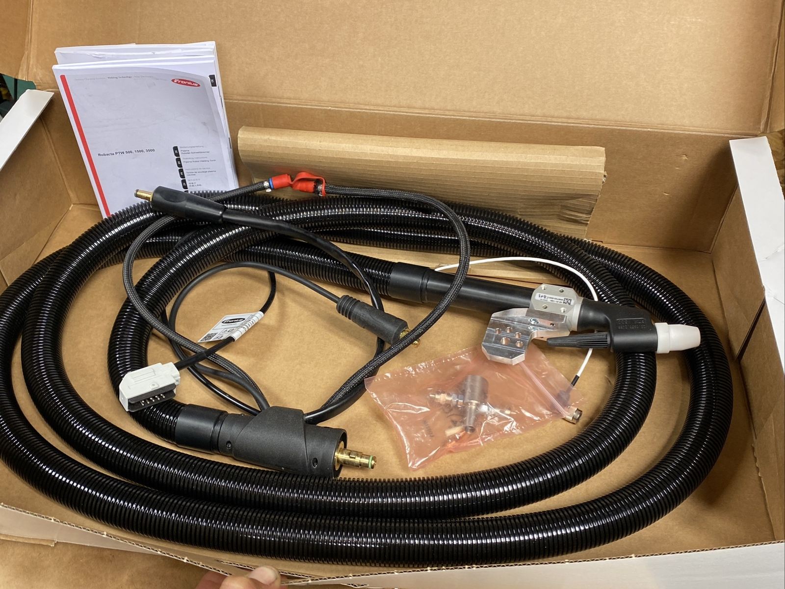 NEW Fronius 4,035,821,000 Robacta PTW 1500 F++/FG/4m Plasma Robot Welding Torch