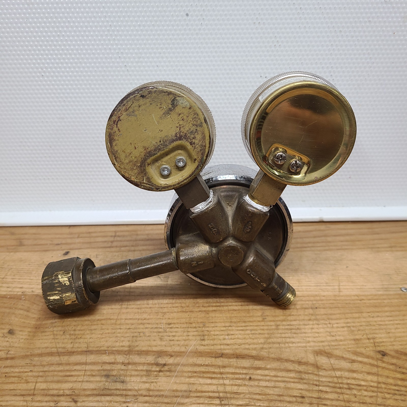 Harris Acetylene Gas Regulator Model No. 25-15 CGA-300 For Parts Repair