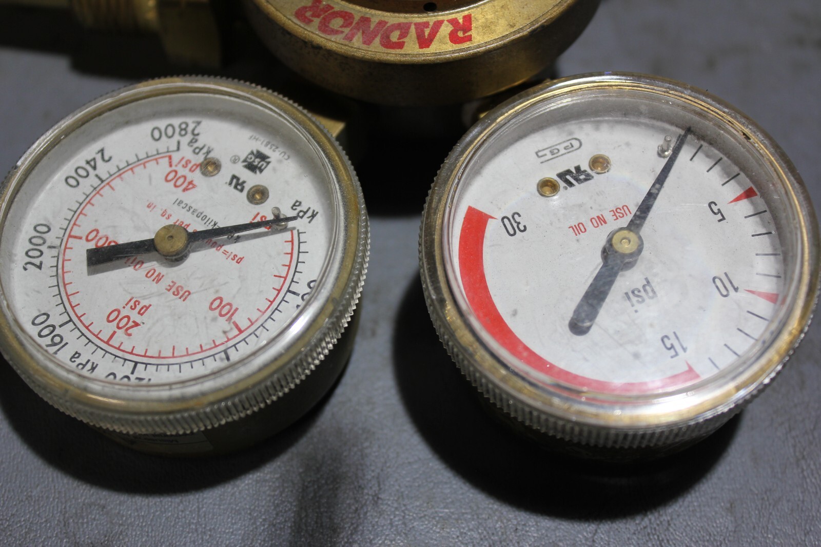 RADNOR compressed gas regulator 250-15-510
