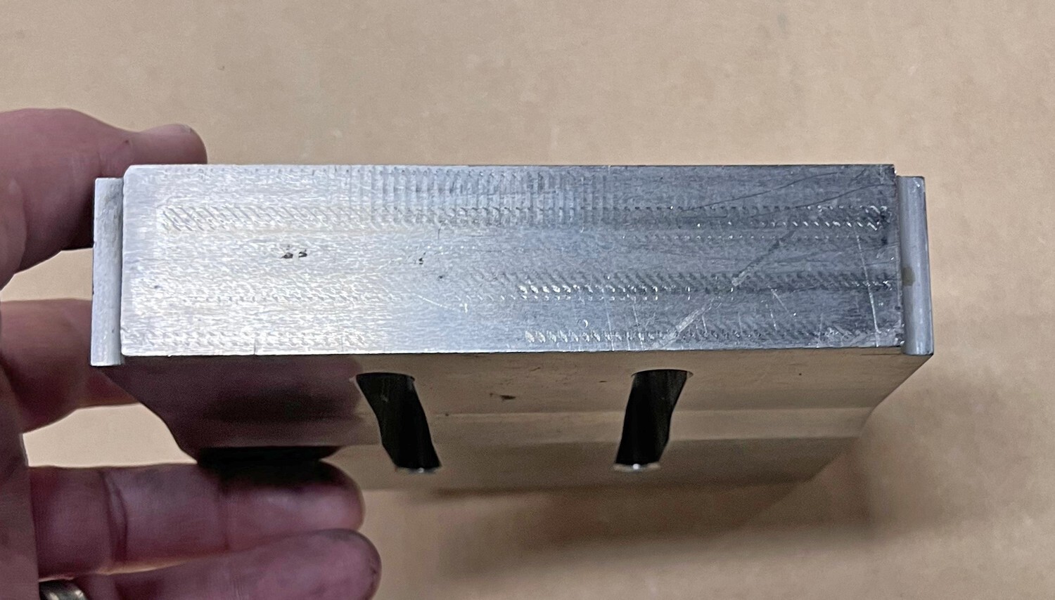 BRANSON ULTRASONIC WELDER Slotted BOOSTER HORN 416-026-021 20kHz 5″ x 1.25″