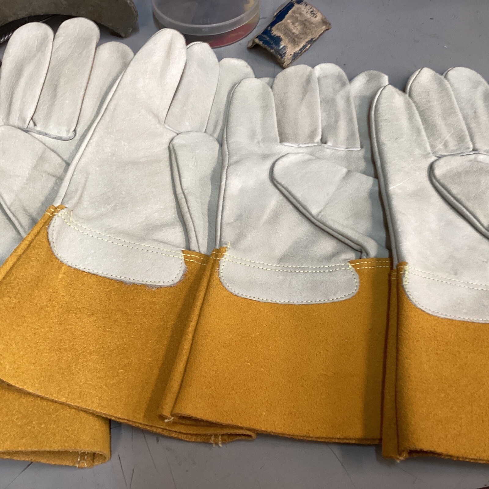 4 XL Right Hand Only Tig Welding Gloves Goatskin Leather w Split Leather Cuff
