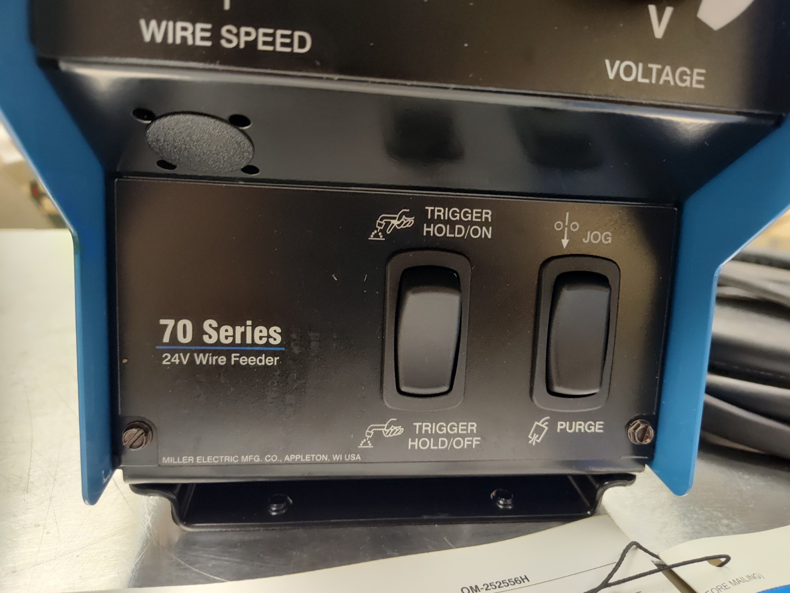 Miller 70 Series 24V Wire Feeder Control Box SKU 300882 – NEW Open Box