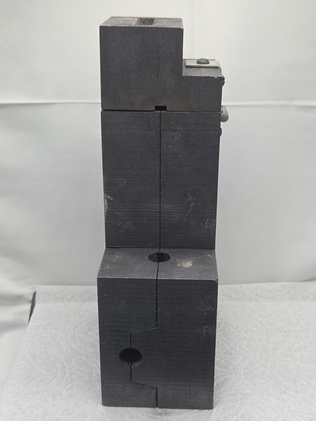 Erico Cadweld GYR162V Graphite Mold For Welding Cable 5/8 14.3 CUCLRD 250 KCM