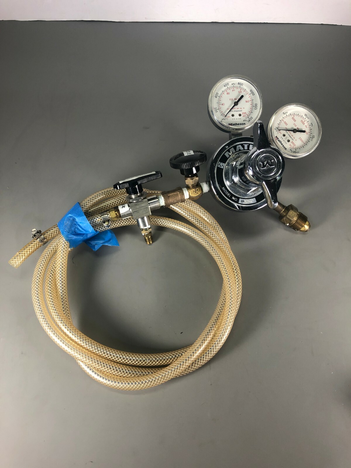 Matheson Gas Regulator 8H-590 200 psi- 3000 psi *30DAY ROR*