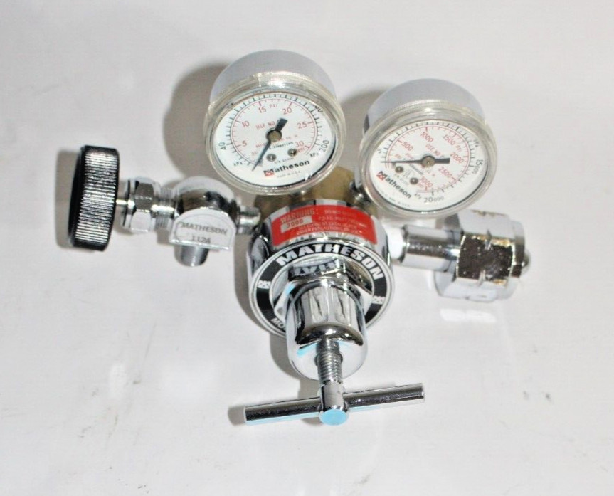 REDUCED for sale. MATHESON gas regulator 3322 0-100psi 0-30 PSI