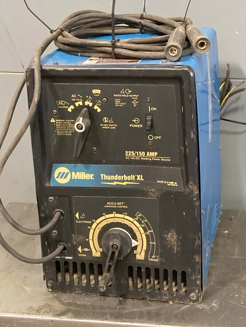 Miller Thunderbolt XL 225/150A Welding Power Source 230V, 1PH, 50/60Hz, 903642