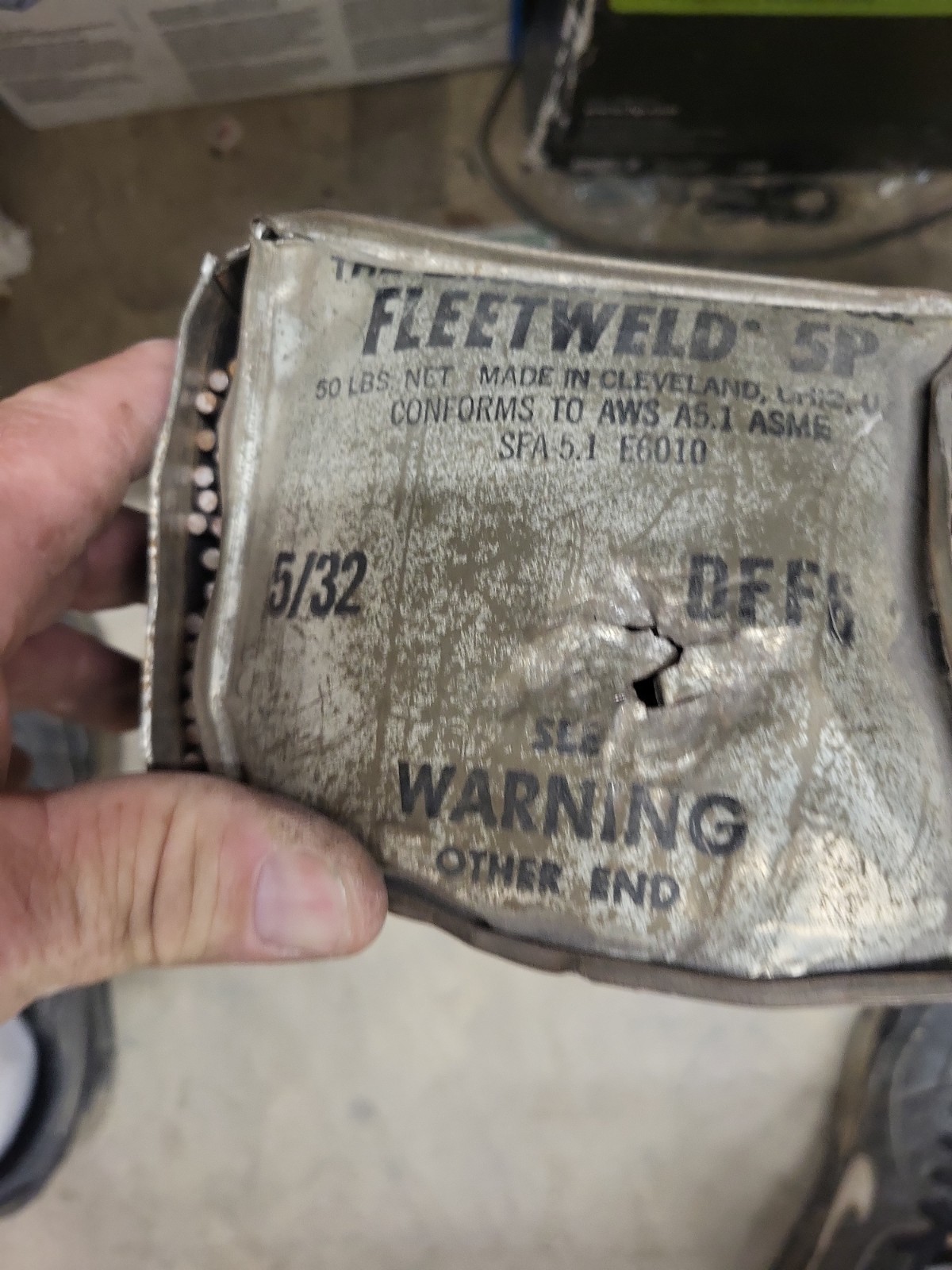 Lincoln Electric Fleetweld 5P 6010 Welding Electrode 3/32″x12″ 33lb Can Red
