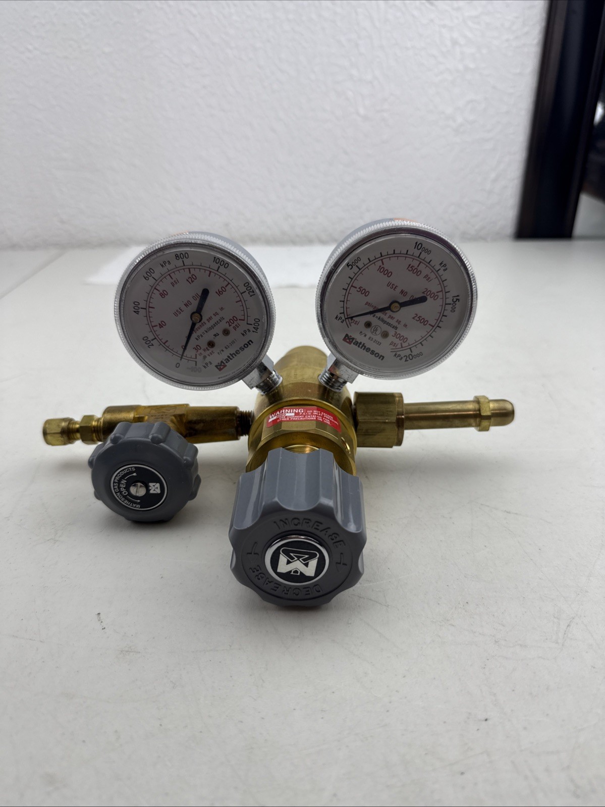 Matheson Gas Product Gas Regulator 3122-580 P/N 63-3107 63-3133