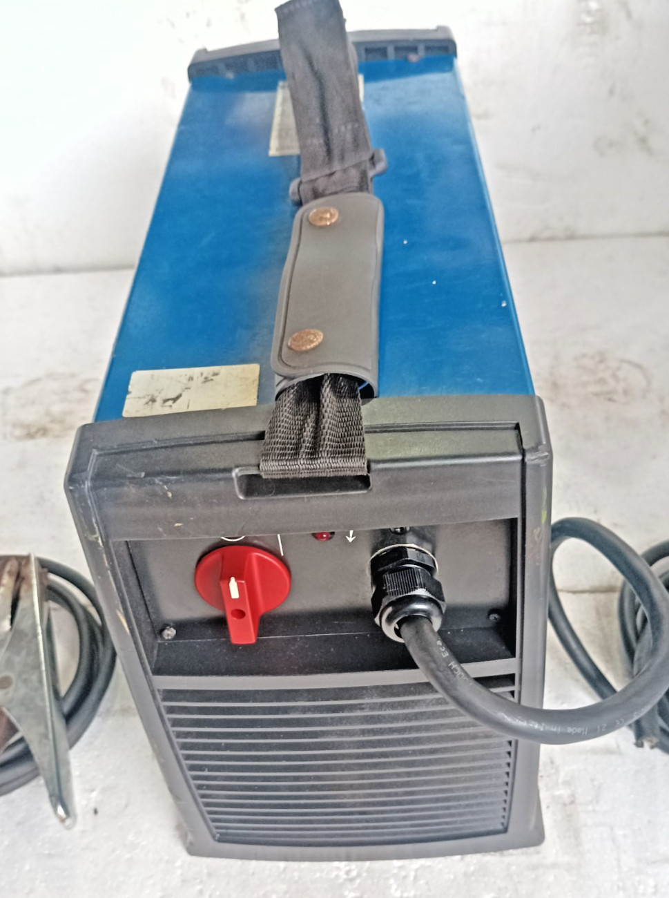 UNITOR UWI 203 TP WELDING MACHINE 200 AMPS 440V 3 PHASE.