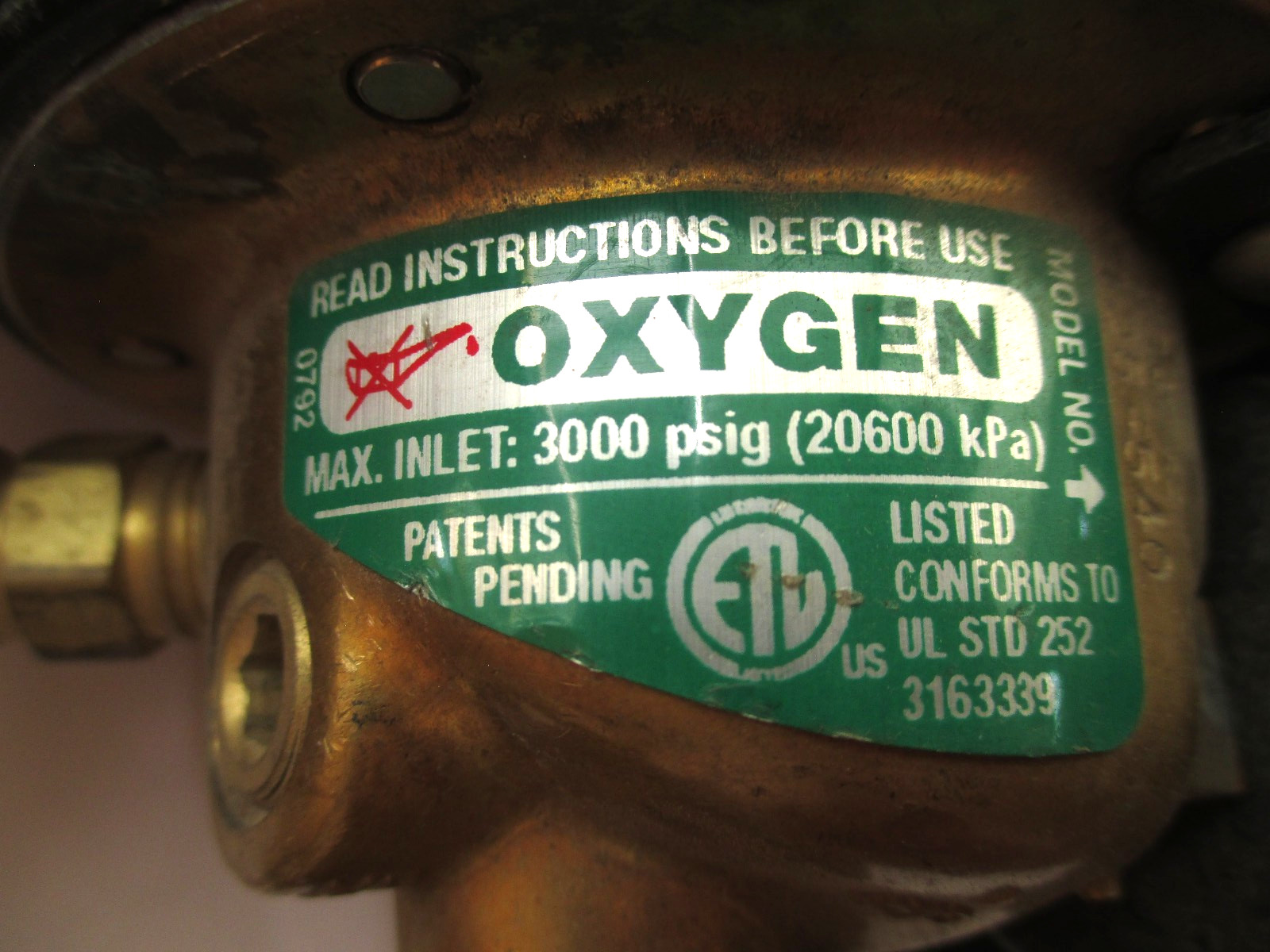 Victor Edge Oxygen Welding Gas Flow Regulator ESS4-125-540, High Capacity