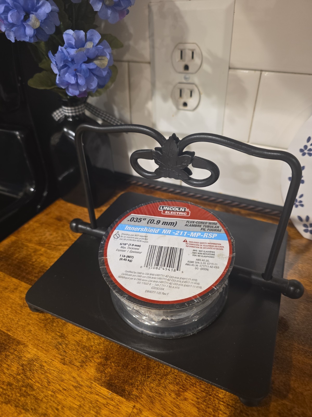 Lincoln Electric Innershield NR-211-MP-RSP Flux Cored Welding Wire 1 lb Spool