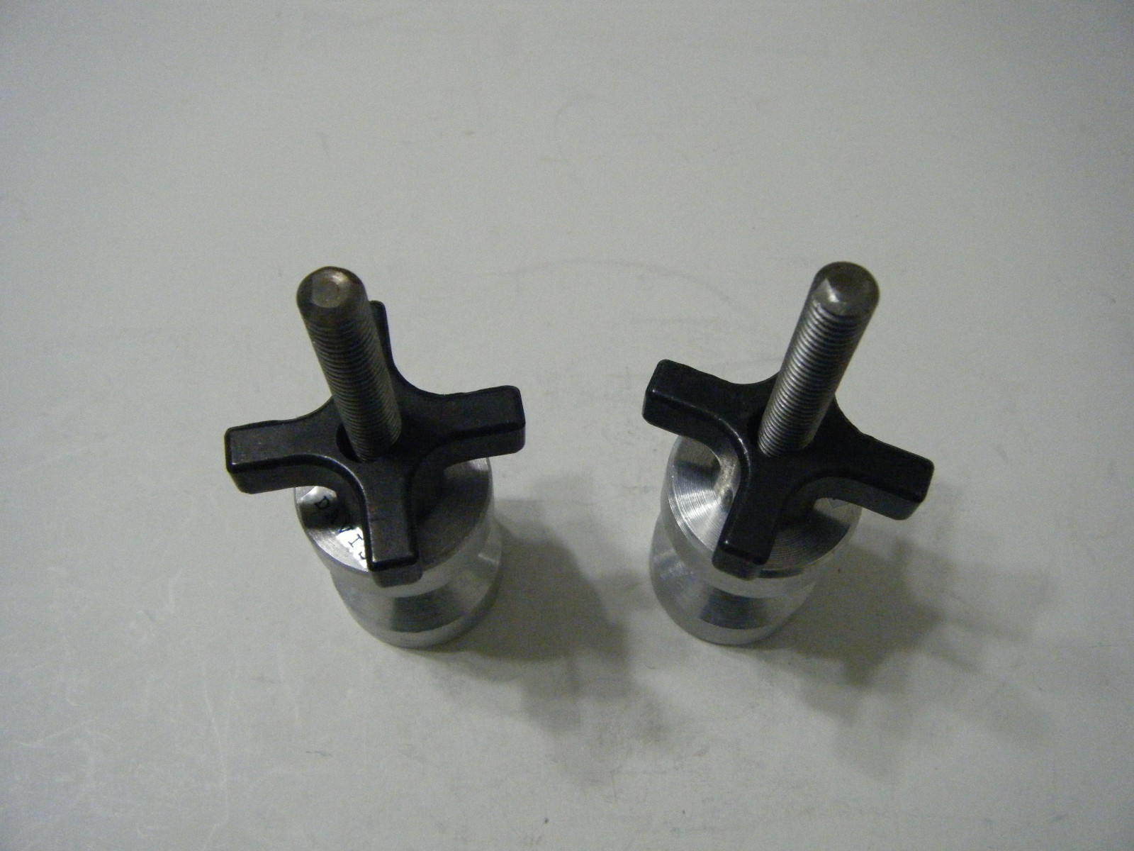 DAVIS 1 1/2″-Two hole pin–6061 Aluminium- 3/8-16 Quick knob