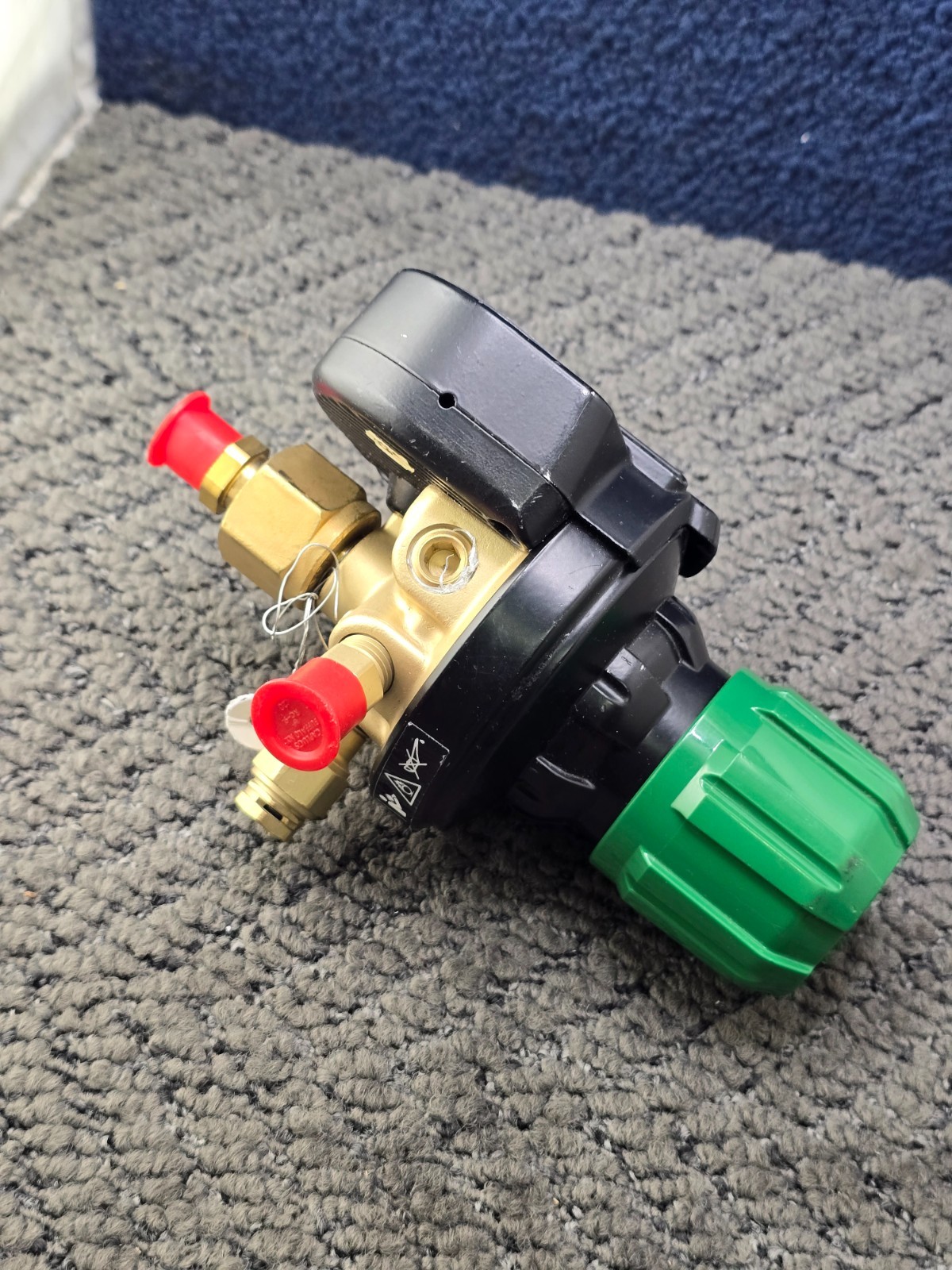 VICTOR Edge Series 2.0 Oxygen Regulator 150 Psig 10 Bar O2 Oxygen Single Stage