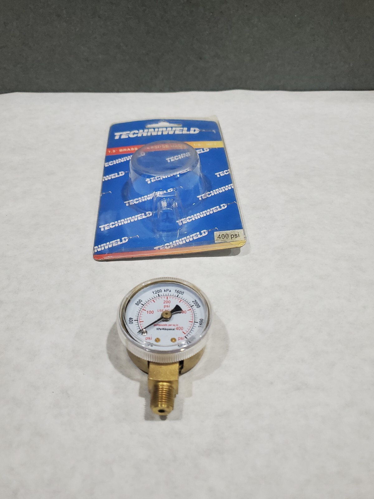 Techniweld Brass Pressure Gauge 1.5″, 0 to 400 PSI, 0 to 2800 kPa 1/8″ NPT Male