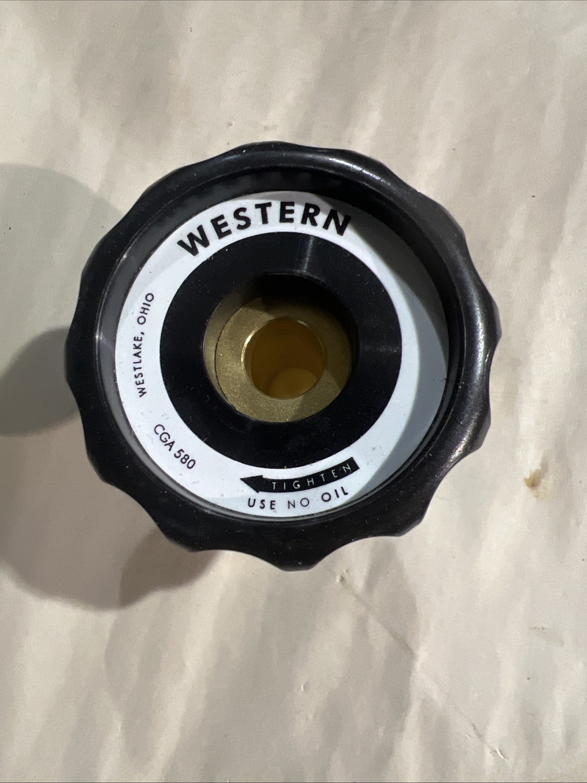 WESTERN 692P PNEUMATIC RERGULATOR INLET NUT BRASS W/ PLASTIC GRIP